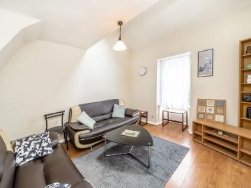 Pilgrims Close, London N13, 1 bed flat to rent, £1,450 pcm | PrimeLocation