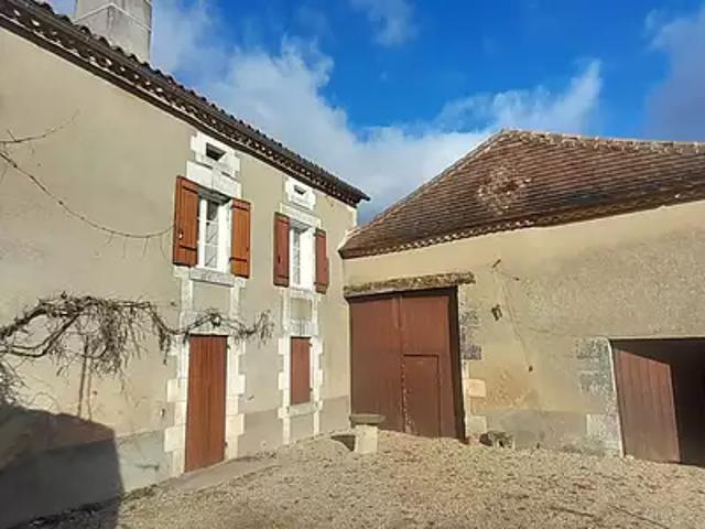 Pillac 16390 Achat / Vente maison 8 pièces t8