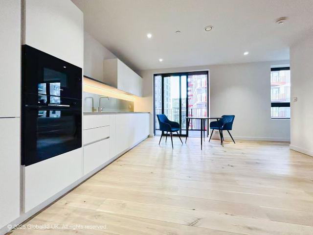 Pilot Walk, Greenwich SE10, Studio to rent, £2,100 pcm | PrimeLocation