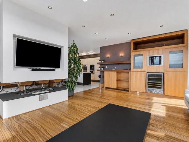 Pilot Point, 21 Clarendon Road, Belfast, BT1 3BG
