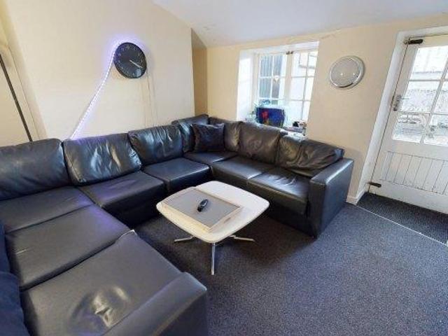 Pipe Lane 10 bed house share to rent £7,880 pcm £1,818 pw
