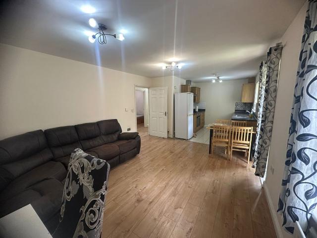 Piper Way, Ilford IG1, 2 bed flat to rent, £2,000 pcm | PrimeLocation