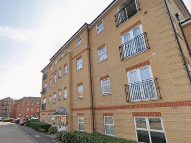 Piper Way, Ilford IG1, 2 bed flat to rent, £2,200 pcm | PrimeLocation