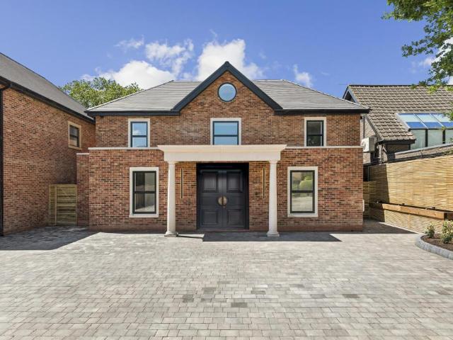 Pipers Green Lane, Edgware, HA8 5 bed detached house to rent £8,500 pcm £1,962 pw
