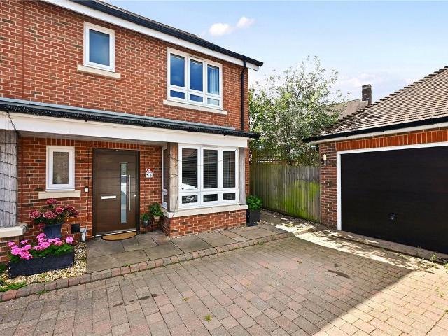 Pipistrelle, Fleet, Hampshire GU51, 3 bed semi detached house to rent, £2,650 pcm | PrimeLocation