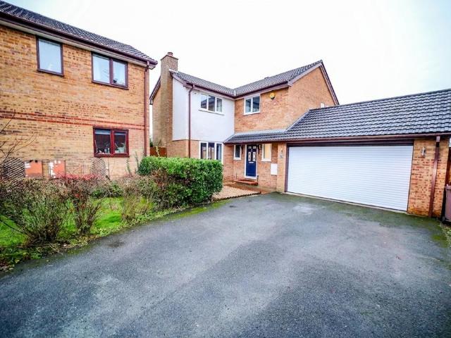 Pipit Avenue, Newton Le Willows, WA12 4 bed detached house to rent £1,650 pcm £381 pw