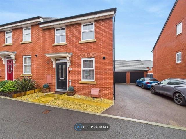 Pipit Close, Gloucester GL2, 3 bed semi detached house to rent, £1,600 pcm | PrimeLocation