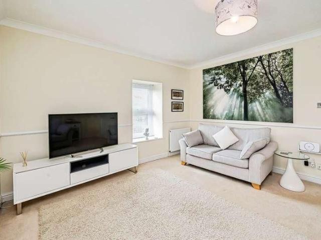 Pipit Gardens, Aylesbury, Buckinghamshire, HP19