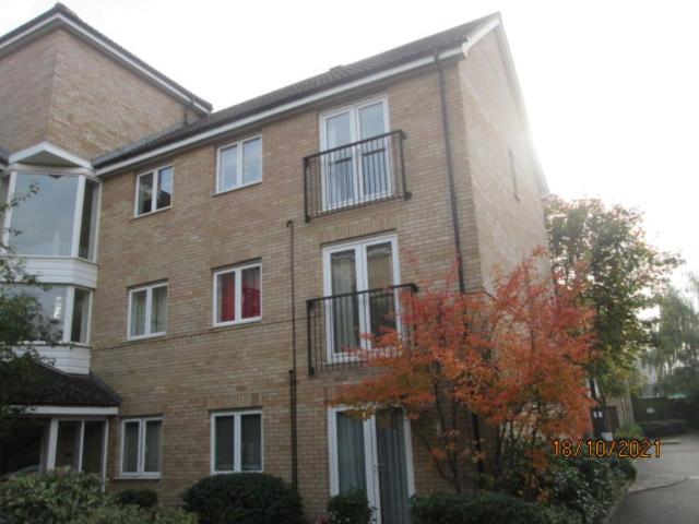 Pippin Grove, Royston SG8 2 bed apartment to rent £1,100 pcm £254 pw