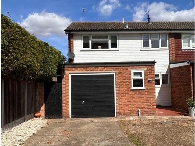 Pippins Road, Burnham On Crouch CM0, 3 bed end terrace house to rent, £1,600 pcm | PrimeLocation