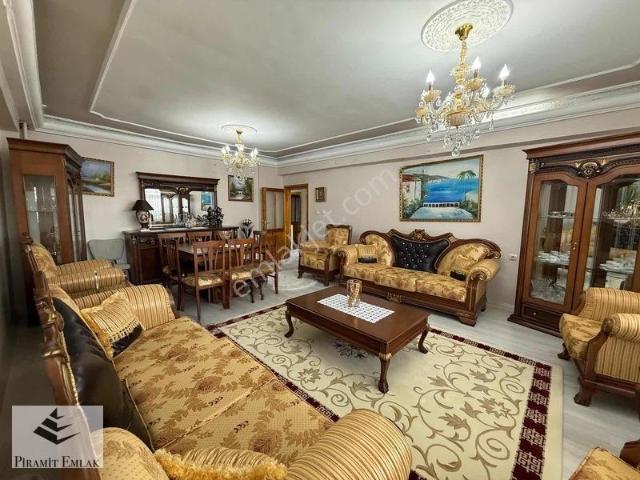 Piramit Gm'den Merkezde 4+1 Satılık Daire