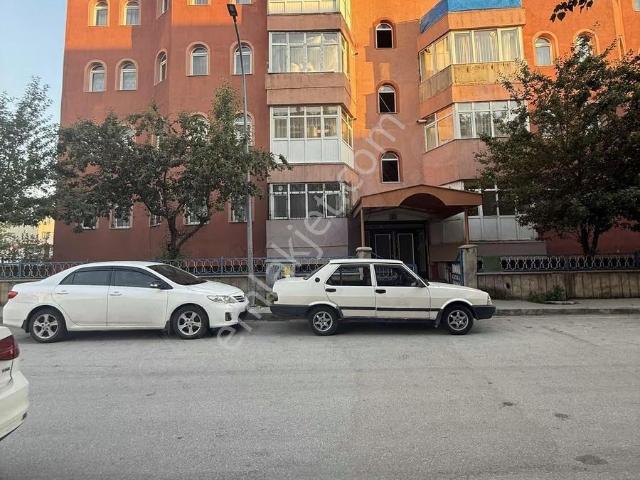 Piramit Gm'den Şükrüpaşa Beş'evlerde 3+1 Satılık Daire