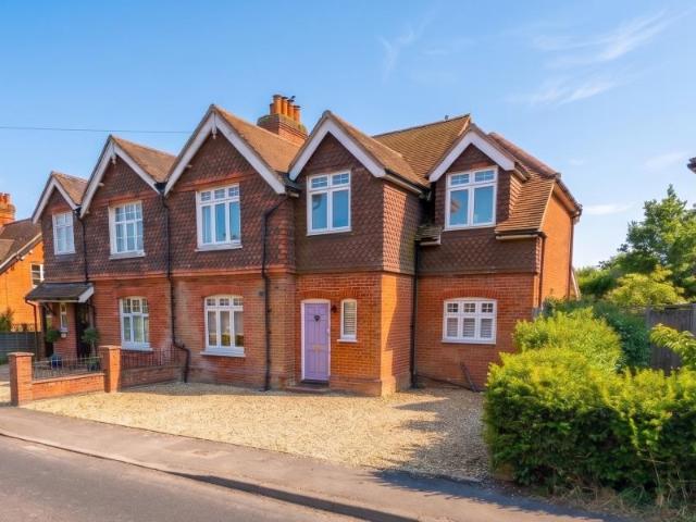 Pirbright Cottages, Worplesdon 4 bedrooms Property for lettings Seymours