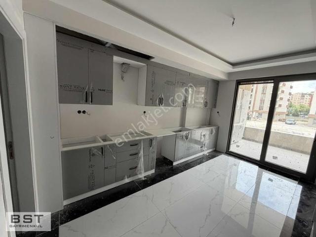 Pirebi Mh Yıldızpark Konutları'da 4+1 175 M2 Net Satılık Daire