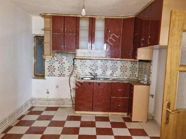 Pirimehmet Mah. Davraz Yaşam Hastanesi Yanı Bakımlı 2+1 Kombili Daire