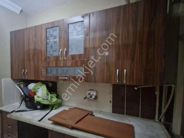 Pirimehmet Mah. Meydan Avm Karşısında Kiralık 2+1 Ofis Veya Ev Olarak