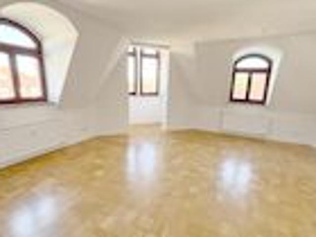 Pirna. Altstadt. Sofort bezugsfrei: 3 Zi. DG Wohnung mit Parkett & Wanne