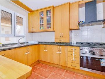 PISAZO POR TAN SÓLO 145.000€, VIVIR EN PLENA NATURALEZ A 20 MINUTOS DEL CENTRO!