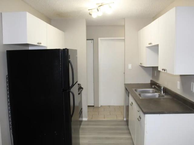 Pisces Manor Apartments