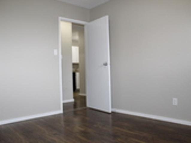 Pisces Manor Apartments | 1622 22 Street West