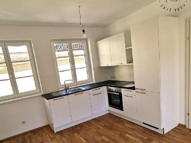 Pischelsdorf, 45 m² Maisonette Whg. mit Balkon und 1 Schlafzimmer, Parkplatz