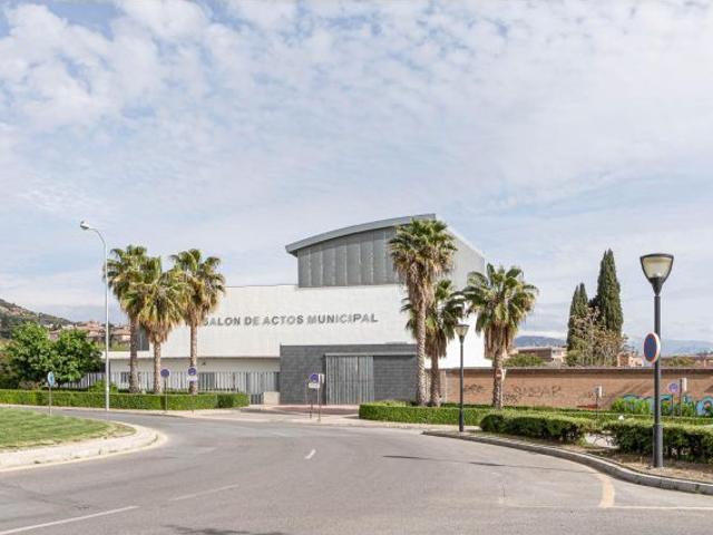 PISCINA COMUNITARIA, GARAJE INCLUIDO, SOLAMENTE PARA ESTUDIANTES