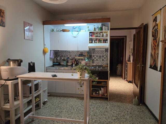 Pisito una habitación con terraza