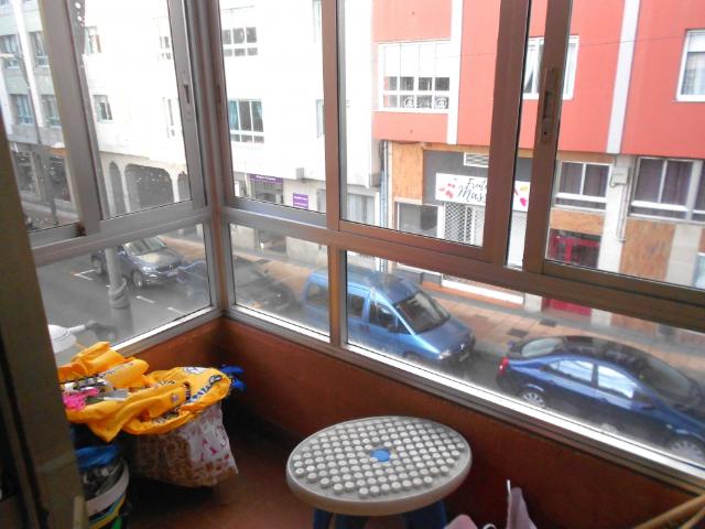 Piso muy amplio en Marín