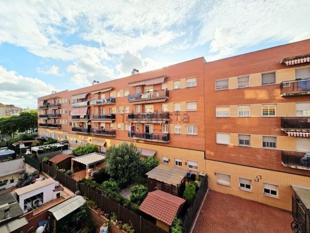 Piso, Mollet del Vallès