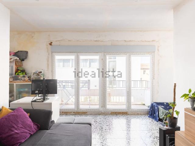 Piso, Montgat