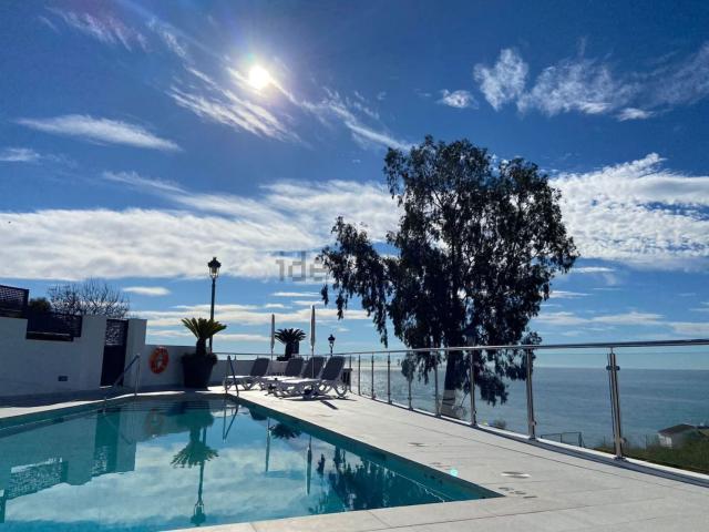 Piso, Nerja