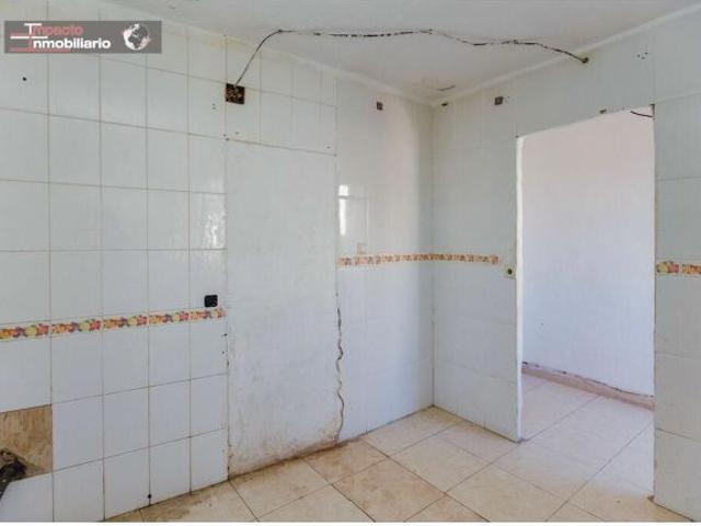 Piso OCU`PADO en Venta para Reformar en Almería Oportunidad Única
