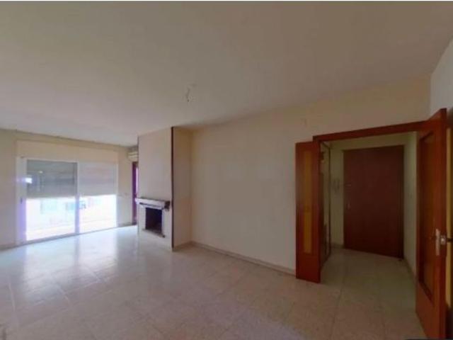 PISO OCUPADO 3 HABITACIONES, 2 BALCONES, PLANTA 2, ASCENSOR, CARRER MONTBLANC, BLANES