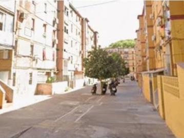 PISO OCUPADO A LA VENTA EN BARRIADA MADRE DE DIOS SEVILLA