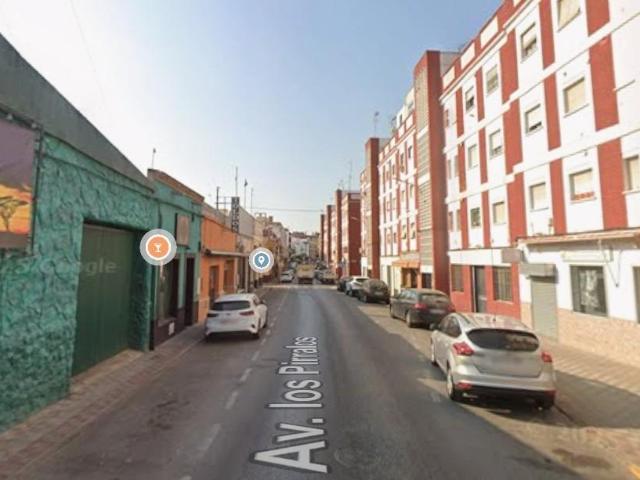 PISO OCUPADO A LA VENTA EN LOS PIRRALOS DOS HERMANAS