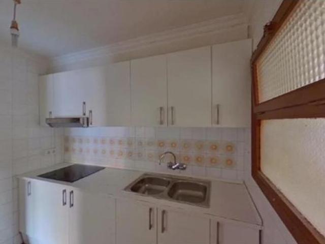 PISO OCUPADO DE PROTECCION OFICIAL 3 HABITACIONES, PLANTA 1 CON ASCENSOR Y BALCÓN, SALT, CARRER ANGE