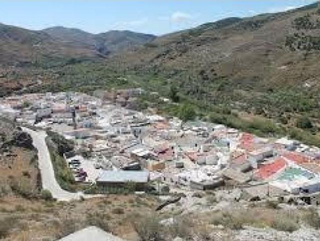 PISO OCUPADO POR PERSONA SIN JUSTO TÍTULO ESTE INMUEBLE DEBIDO A SU ESTADO OCUPACIONAL NO ADMITE VIS