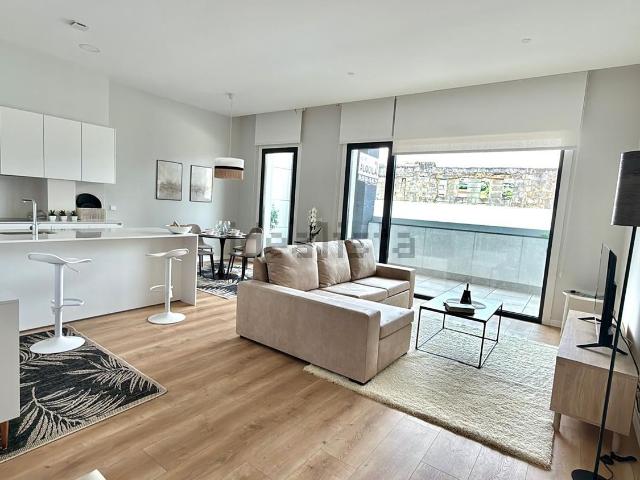 Piso, Oia, Vigo
