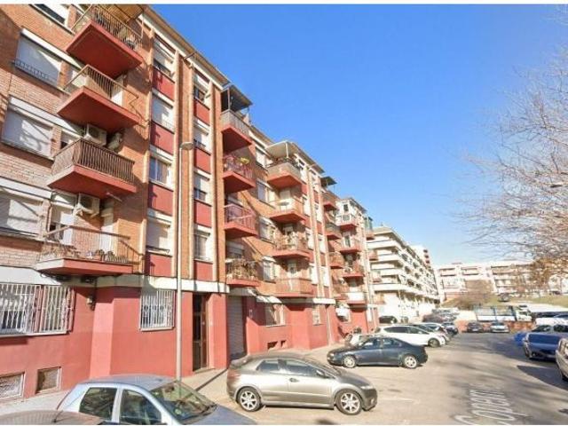 PISO OKUPADO EN VENTA EN Plaza de Copèrnic 8 de SABADELL Barcelona