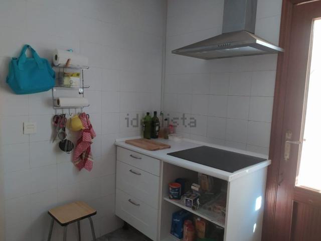 Piso, Oliva de la Frontera