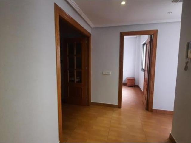 Piso ático en plaza de la ermita de 3 dormitorios, garaje