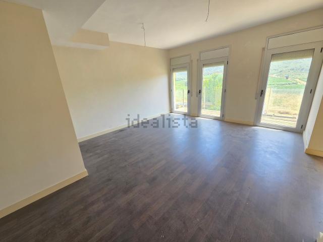 Piso, Avinyonet del Penedès