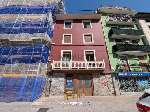 Piso, Azpeitia