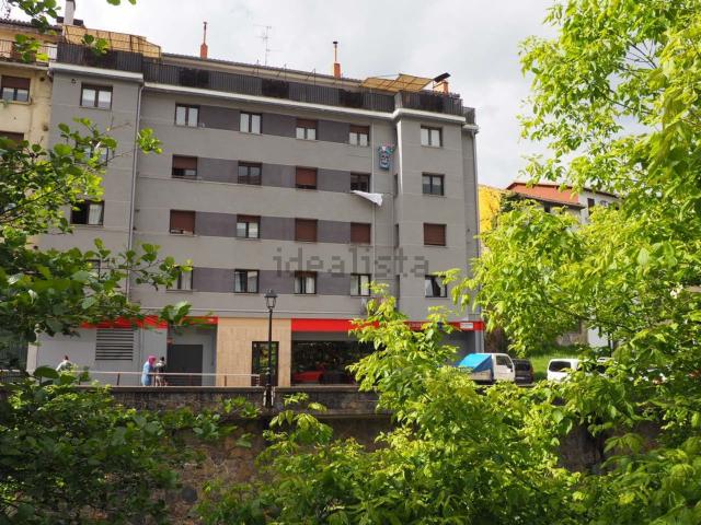 Piso, Azpeitia