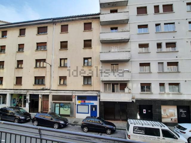Piso, Azpeitia