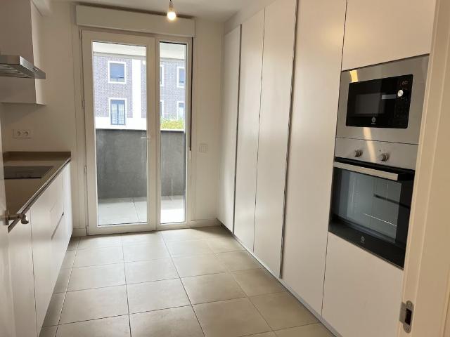 Piso a estrenar en alquiler en Lugones con gran terraza y zonas comunes