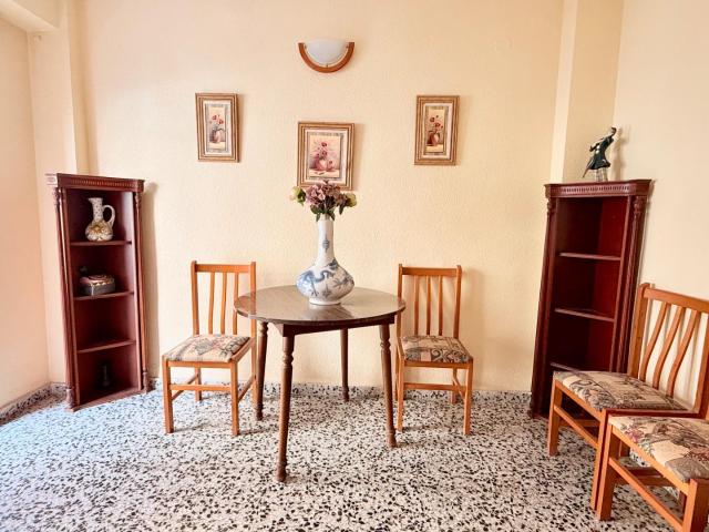 PISO A LA VENTA DE 4 HABITACIONES EN MELIANA
