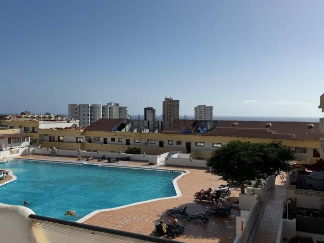 Piso, Adeje