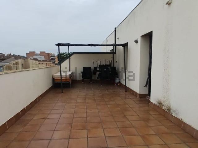 Piso, Almacelles