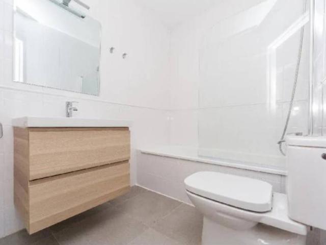 Piso ALQUILADO en venta en calle Vallirana